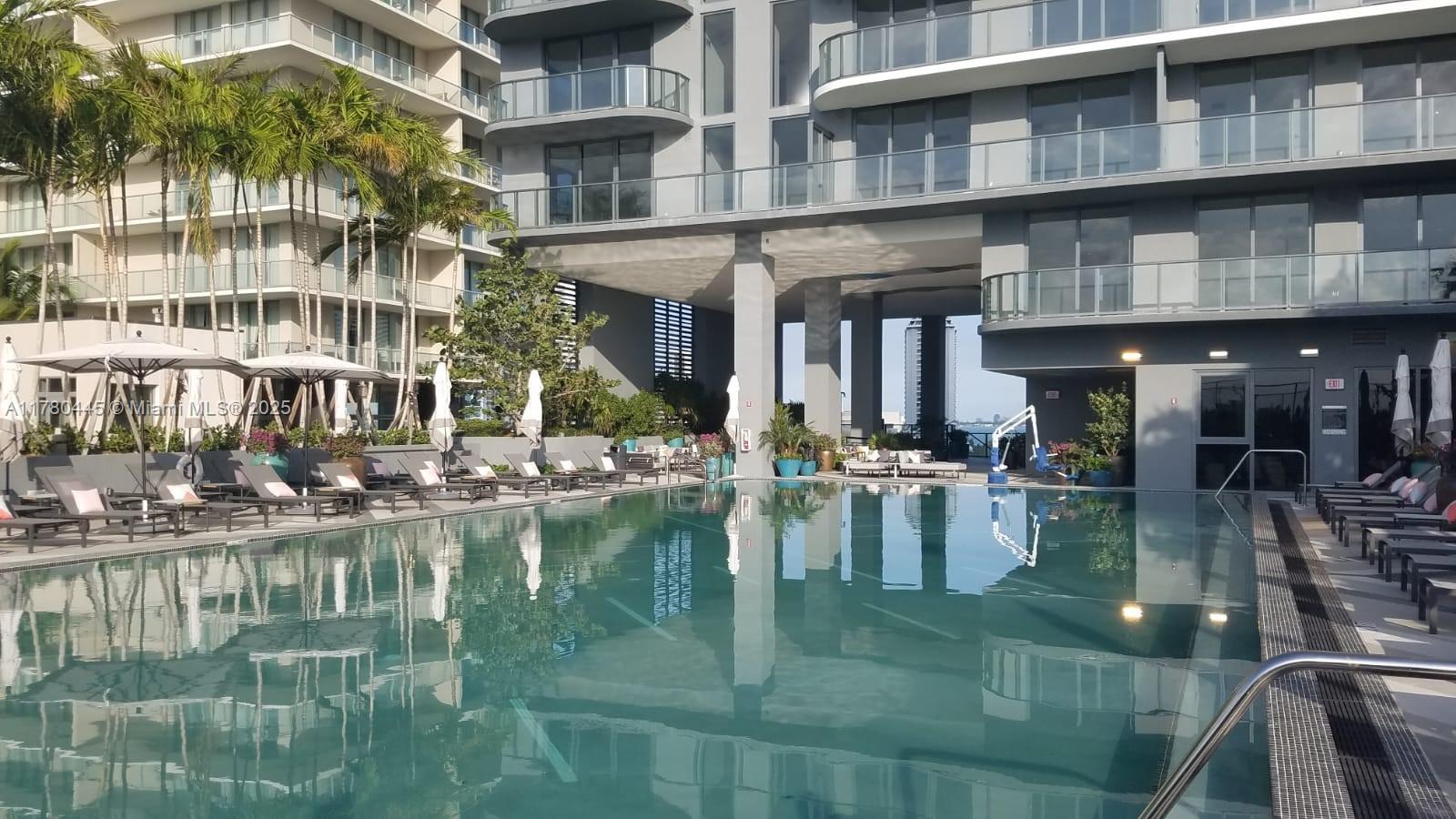 HYDE MIDTOWN - Residential