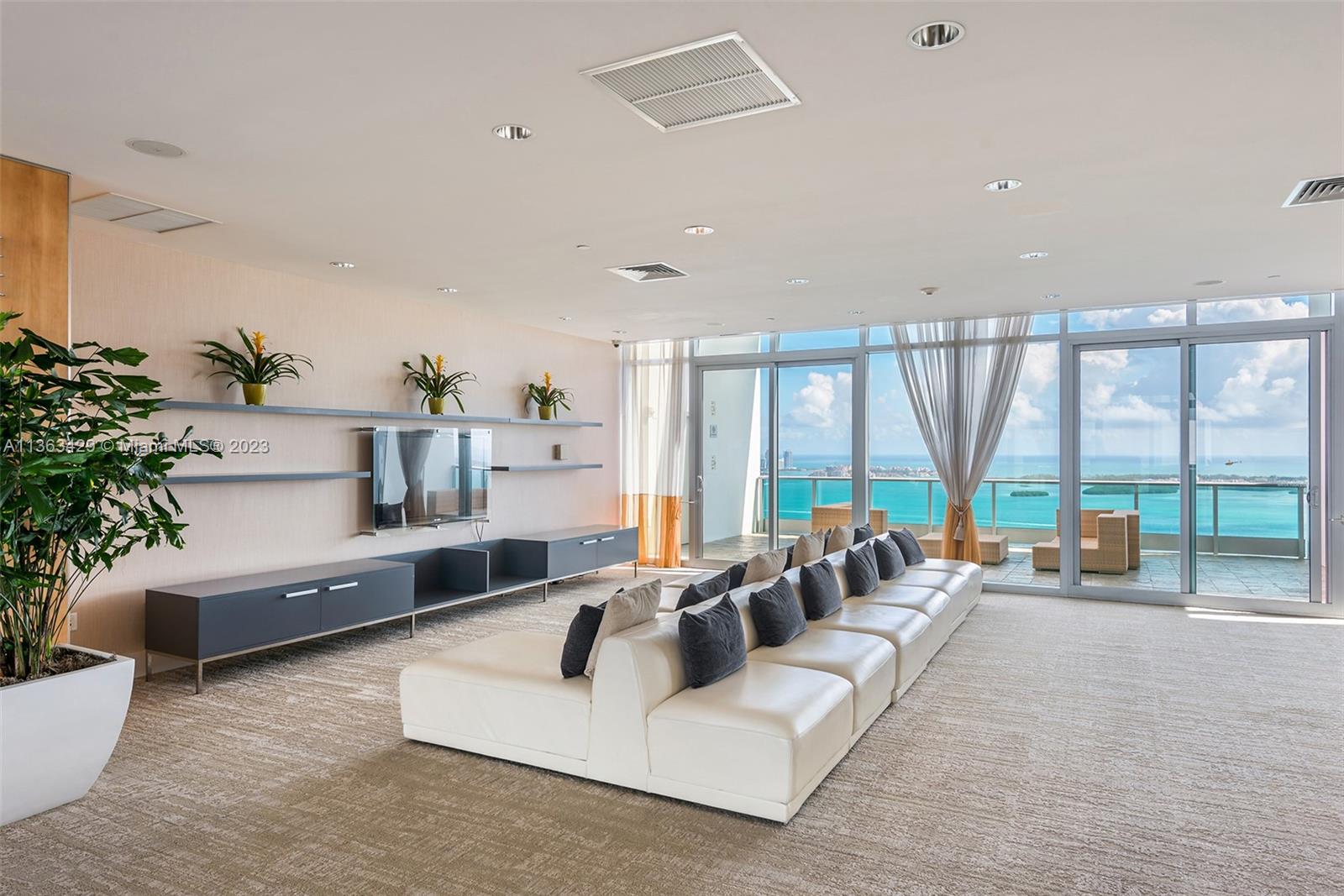 JADE RESIDENCES AT BRICKE - Residential