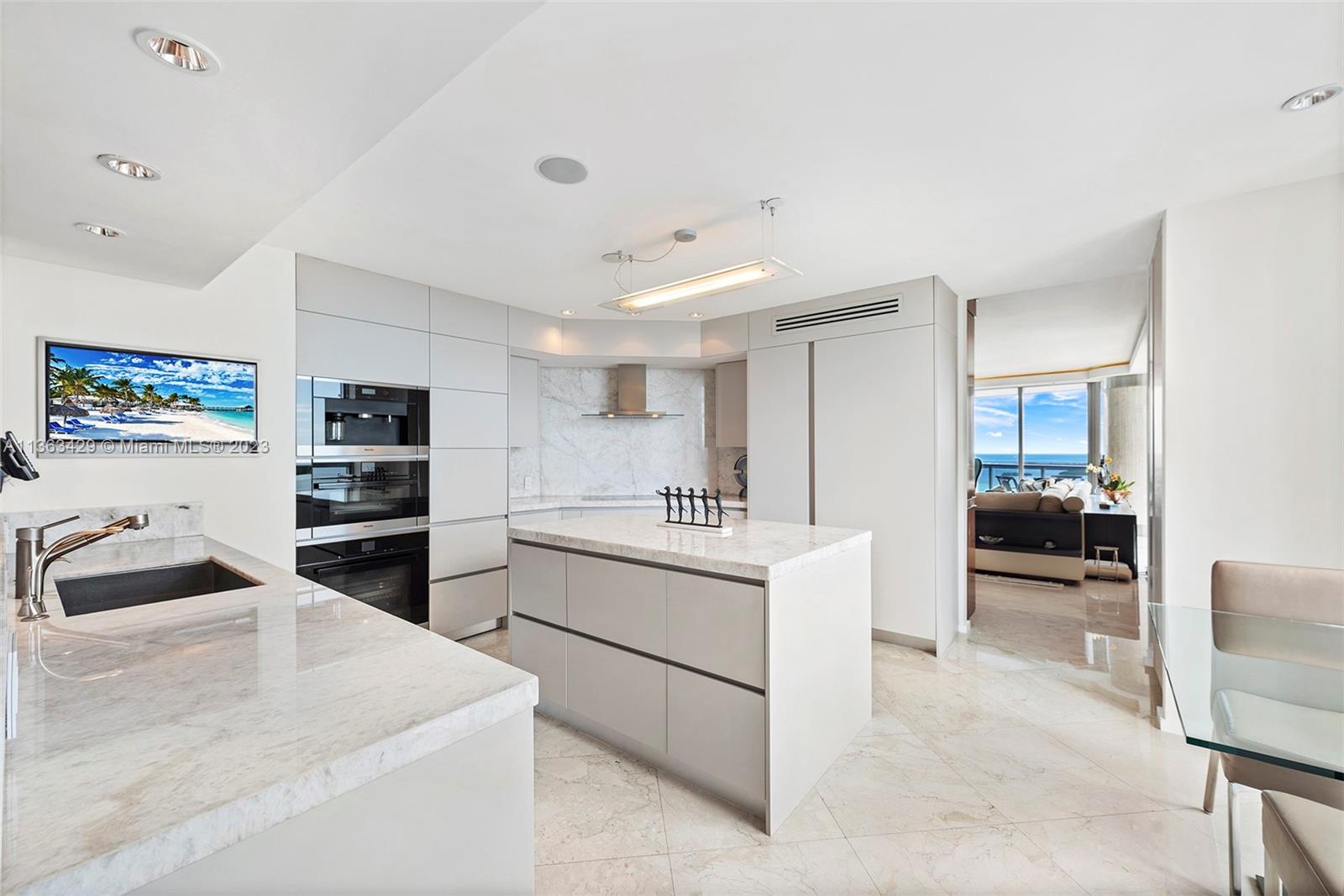 JADE RESIDENCES AT BRICKE - Residential