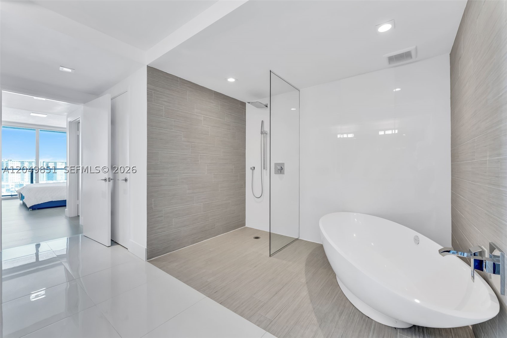PARQUE TOWERS CONDO - Residential