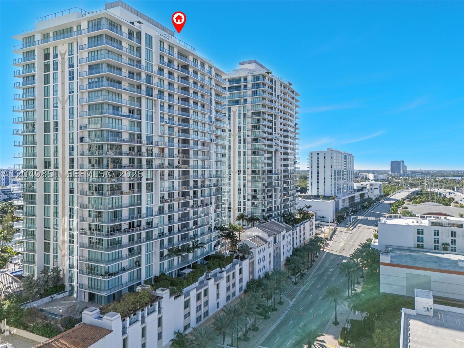 PARQUE TOWERS CONDO - Residential
