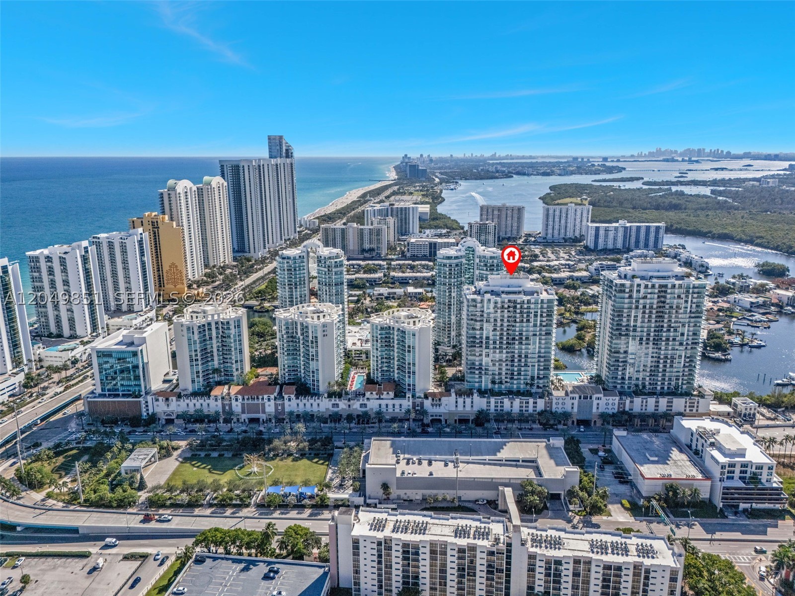 PARQUE TOWERS CONDO - Residential