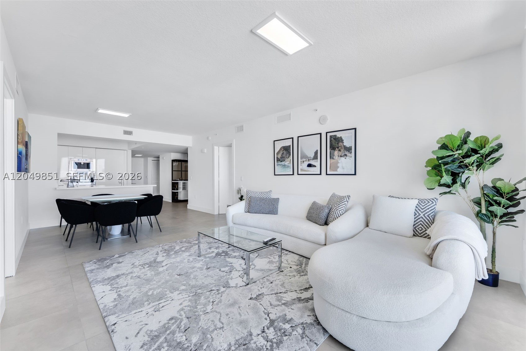 PARQUE TOWERS CONDO - Residential