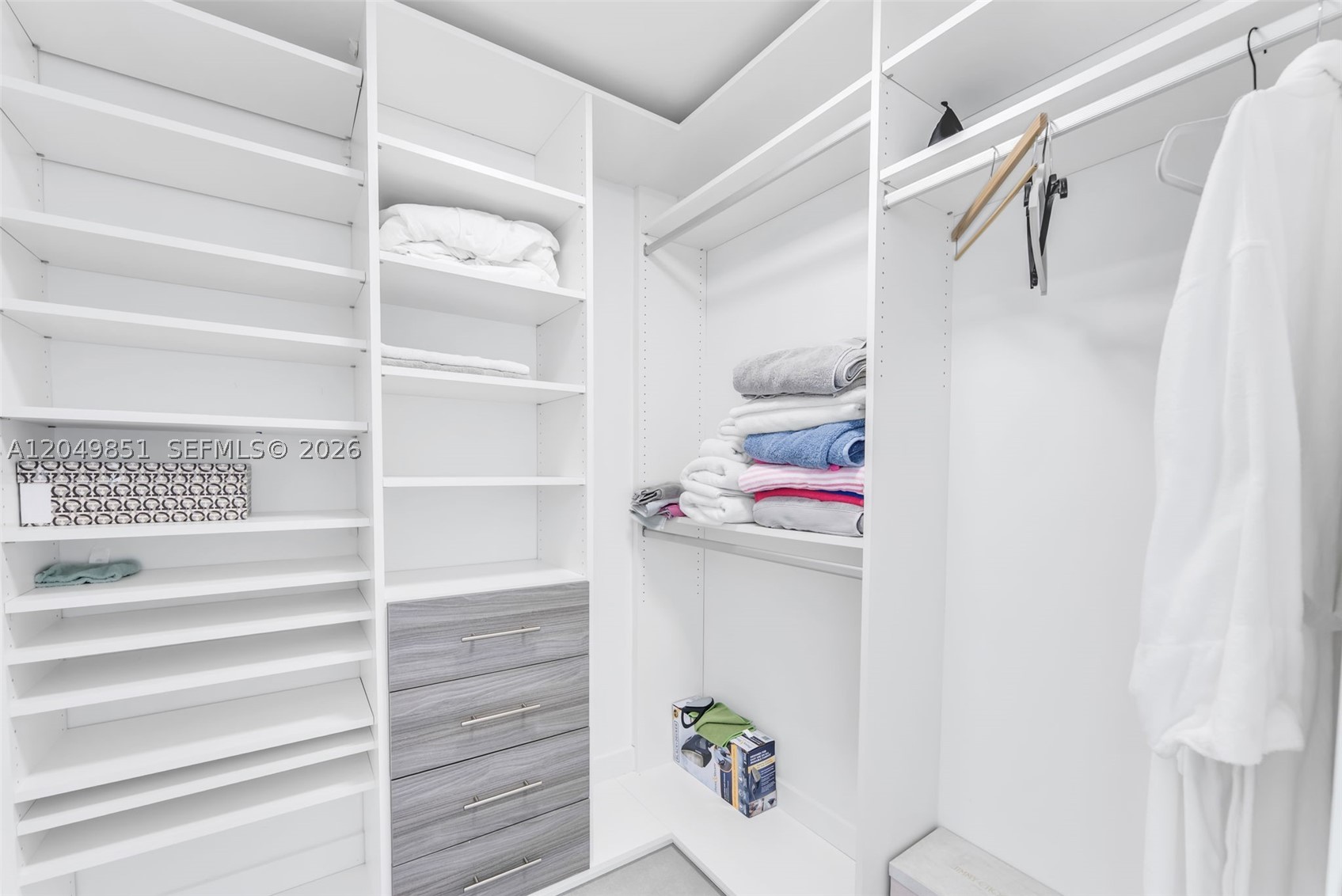 PARQUE TOWERS CONDO - Residential