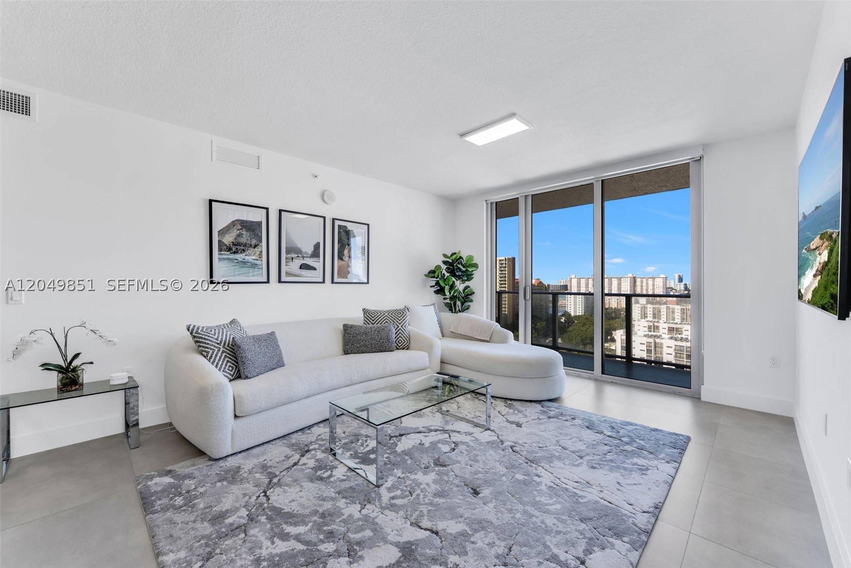 PARQUE TOWERS CONDO - Residential