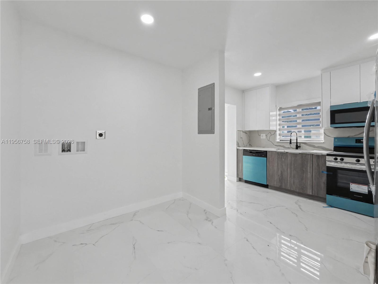 AMD PLAT OF ALVATON - Residential Income