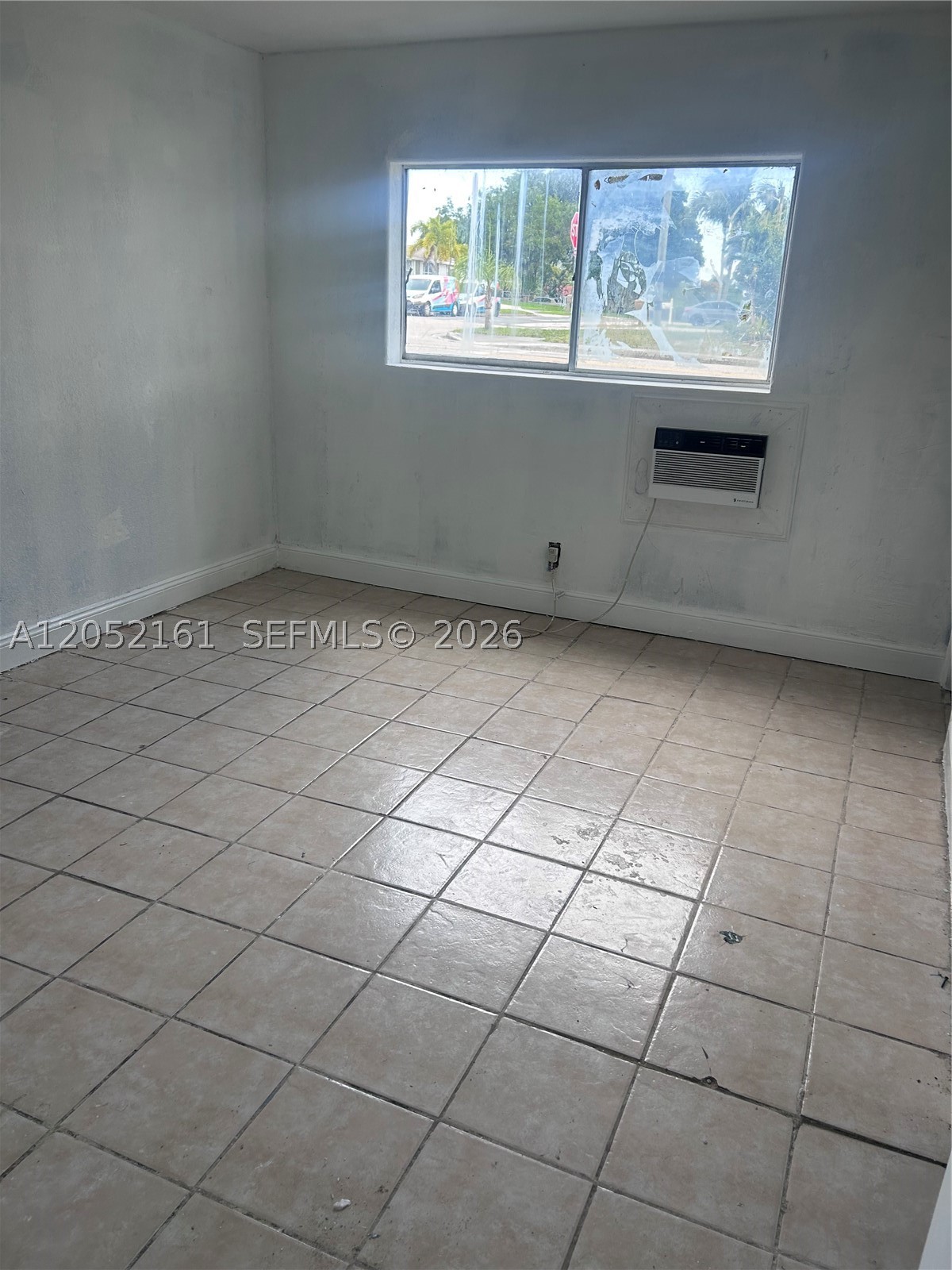 ENCLAVE AT CROWN PARK CON - Residential