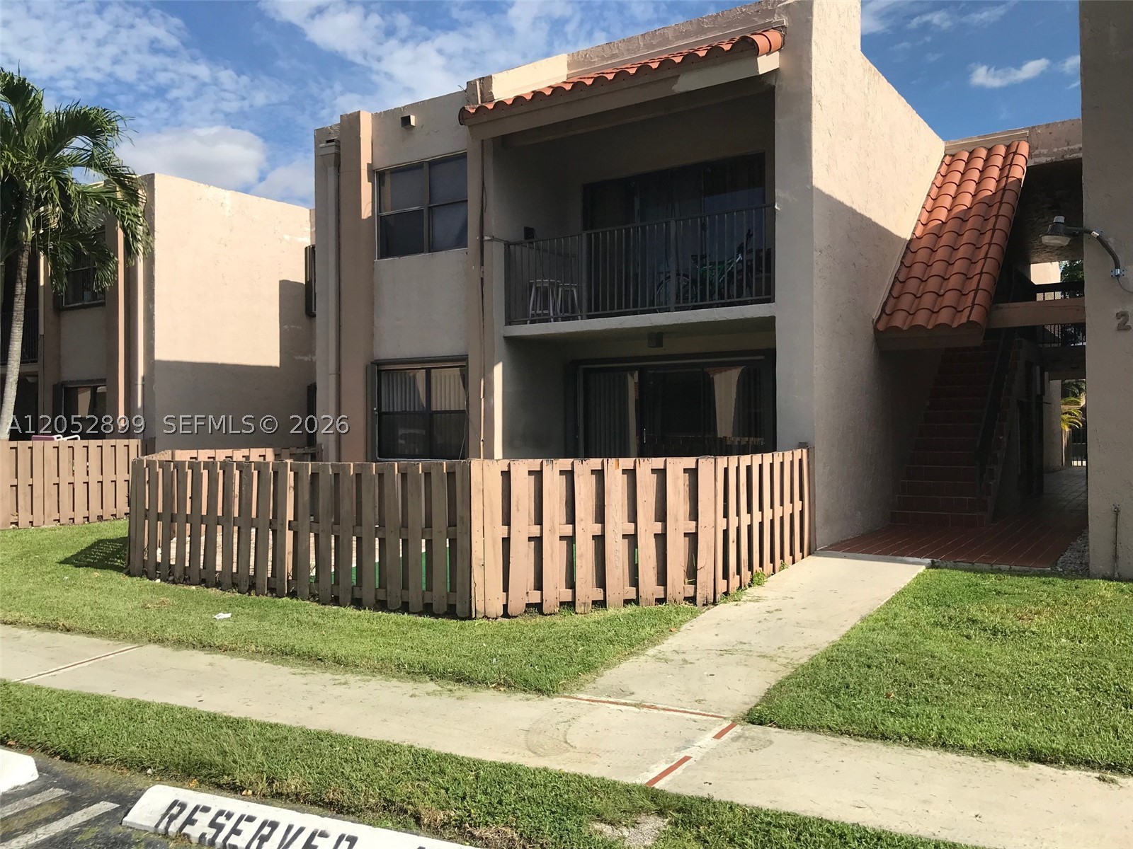 PARK LAKE VILG CONDO PHS - Residential Lease
