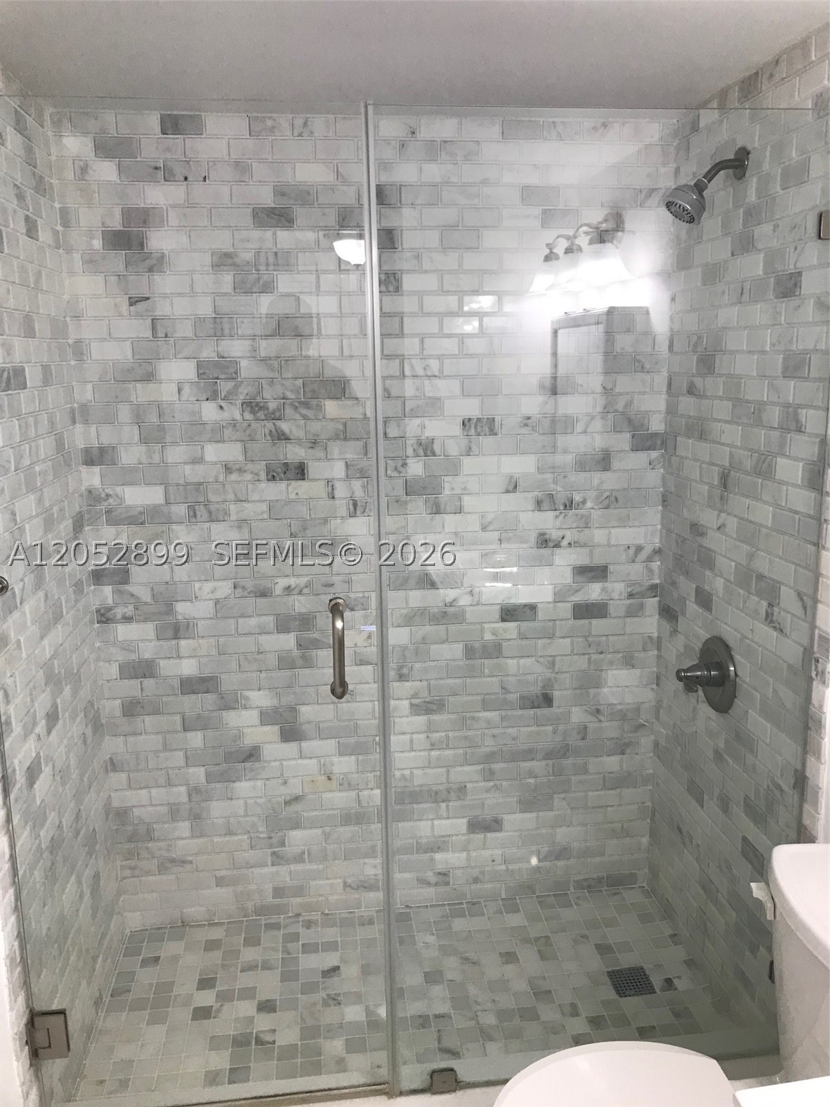PARK LAKE VILG CONDO PHS - Residential Lease