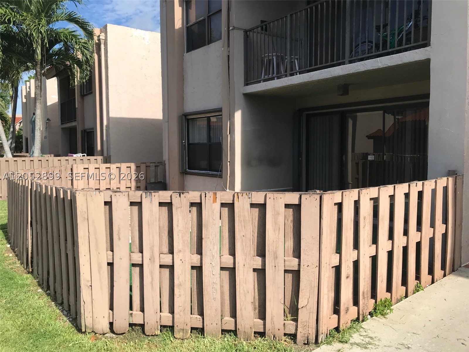 PARK LAKE VILG CONDO PHS - Residential Lease