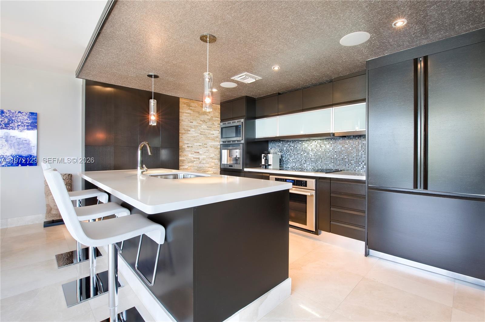 MEI CONDO - Residential