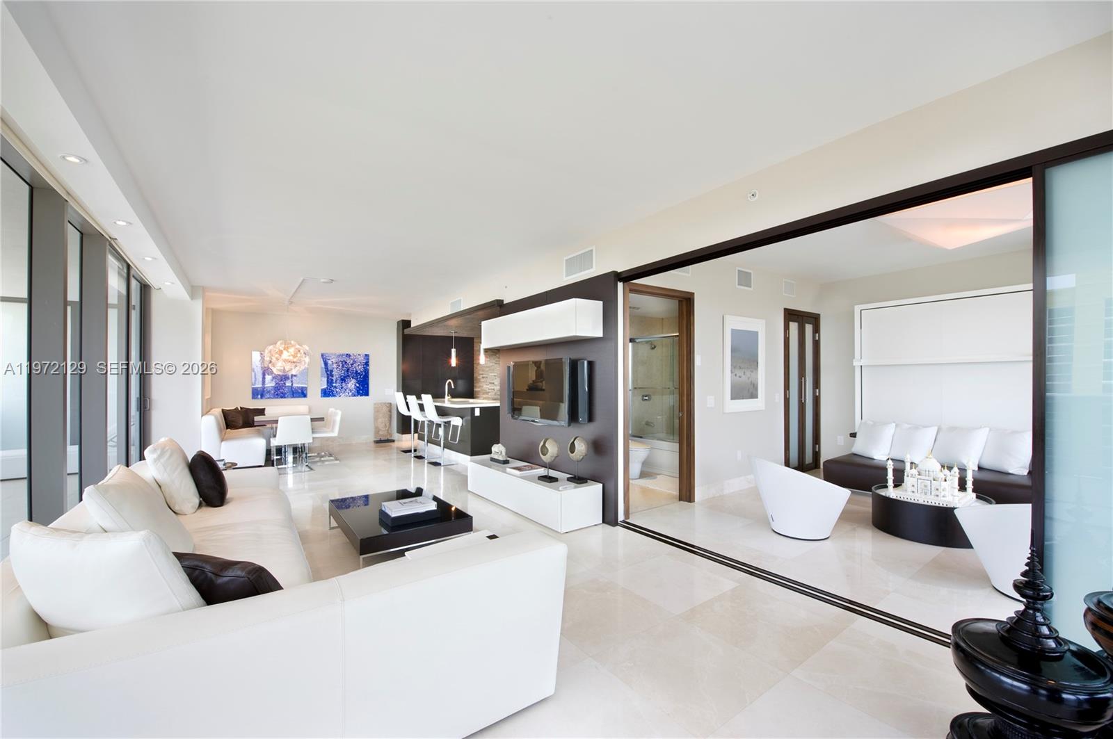 MEI CONDO - Residential