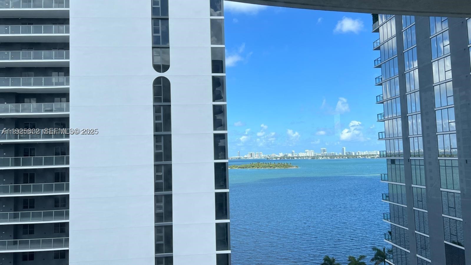 23 BISCAYNE BAY - Residential