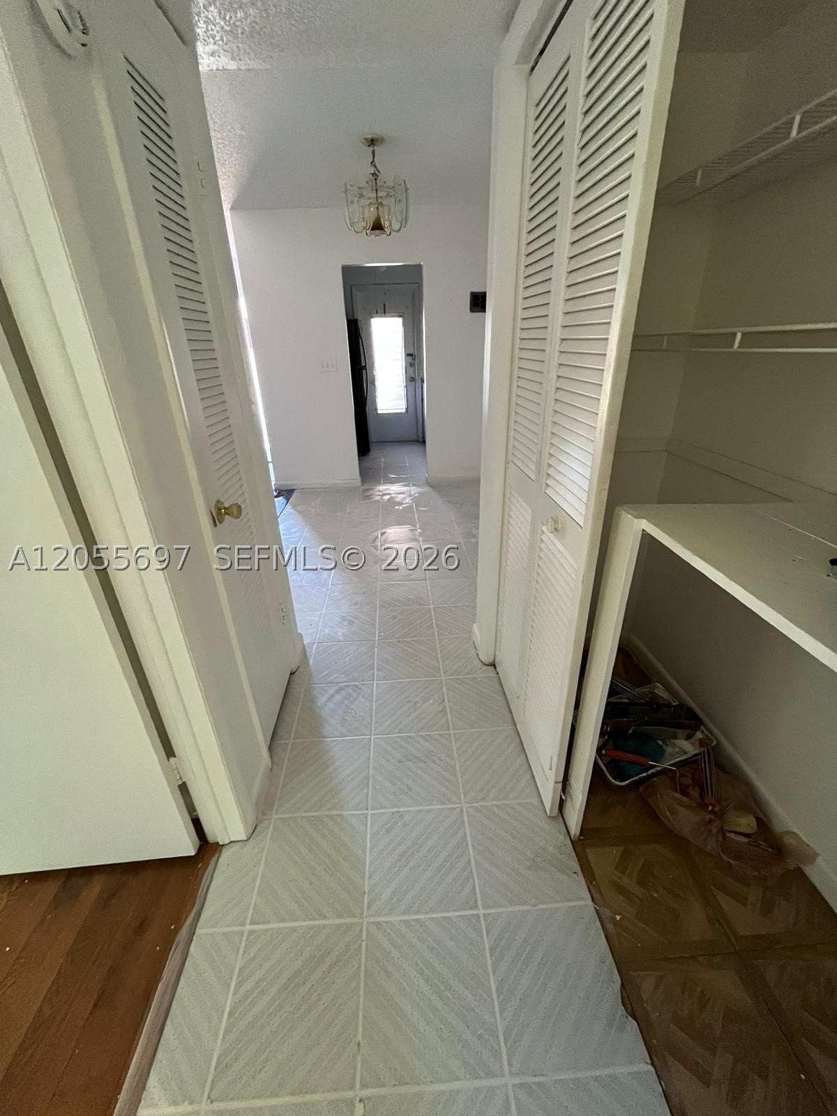 JOE-RON SOUTH CONDO - Residential Lease