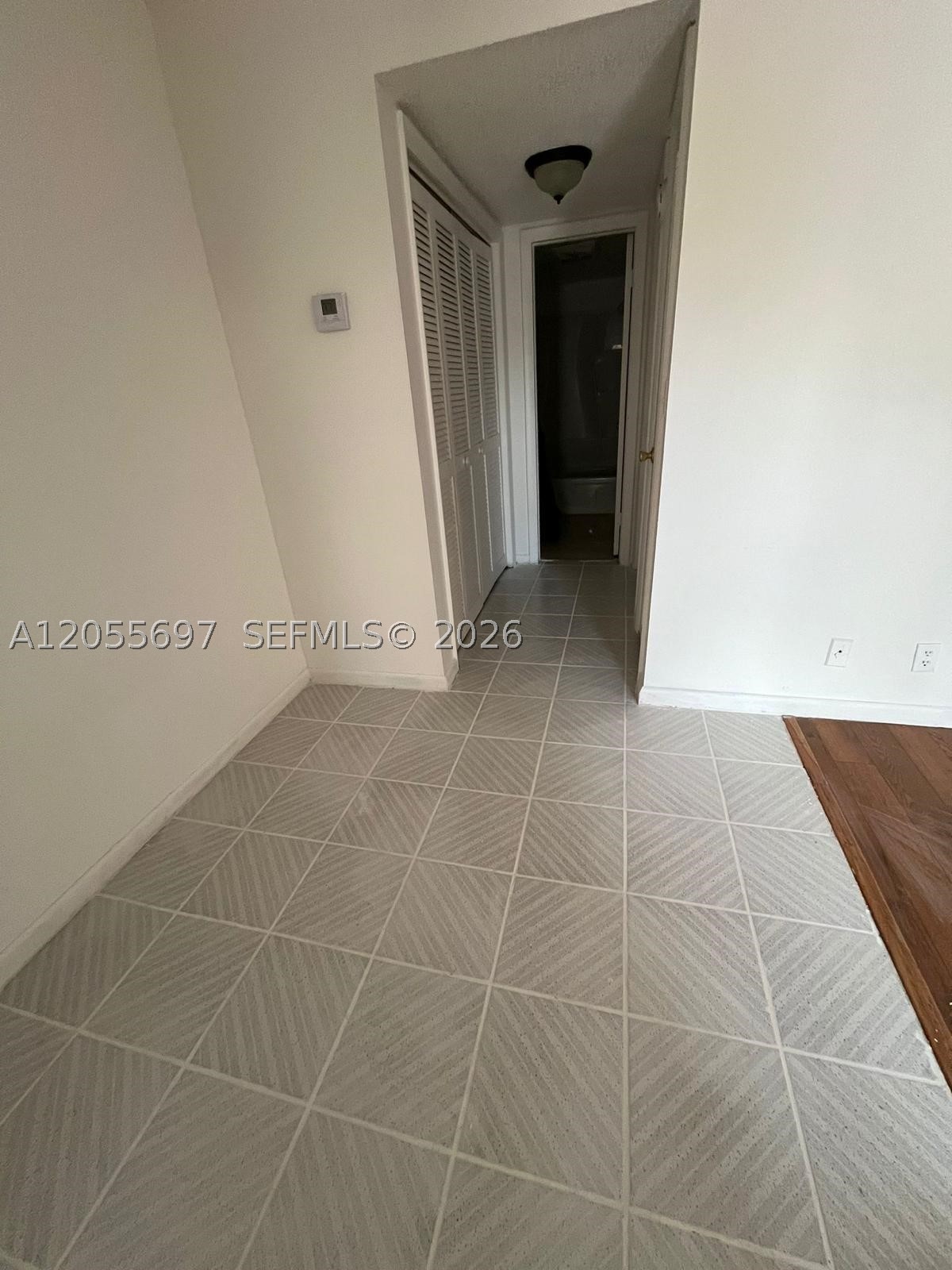 JOE-RON SOUTH CONDO - Residential Lease