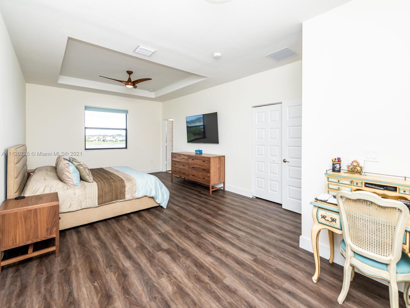 DUNNWOODY LAKE - Residential
