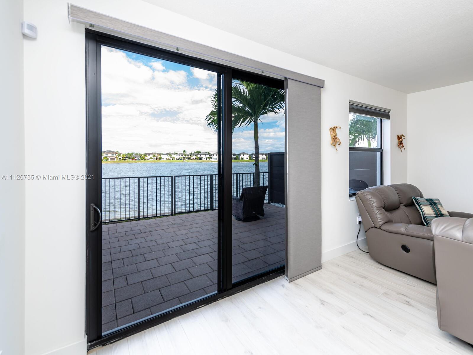 DUNNWOODY LAKE - Residential