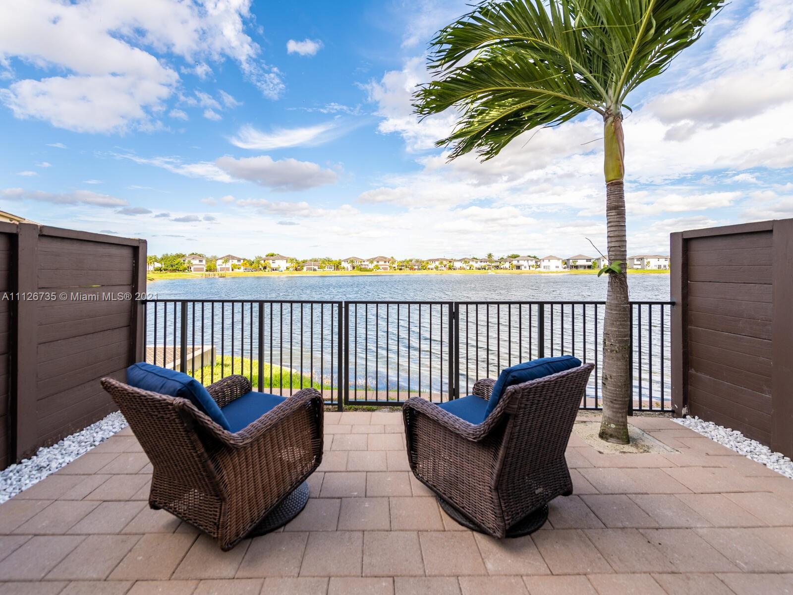 DUNNWOODY LAKE - Residential