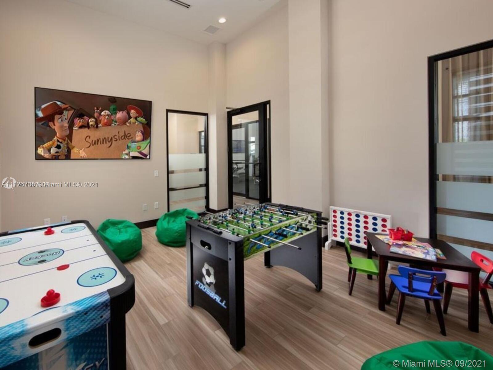 DUNNWOODY LAKE - Residential