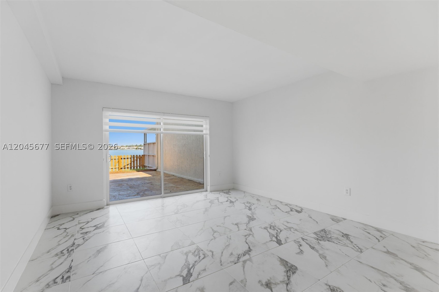 MARINA REAL CONDO NO 3 - Residential