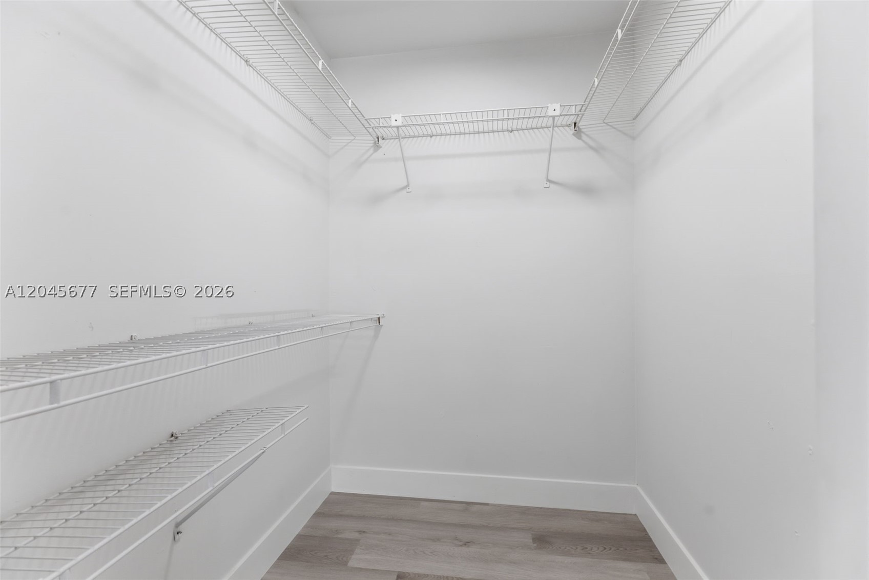 MARINA REAL CONDO NO 3 - Residential