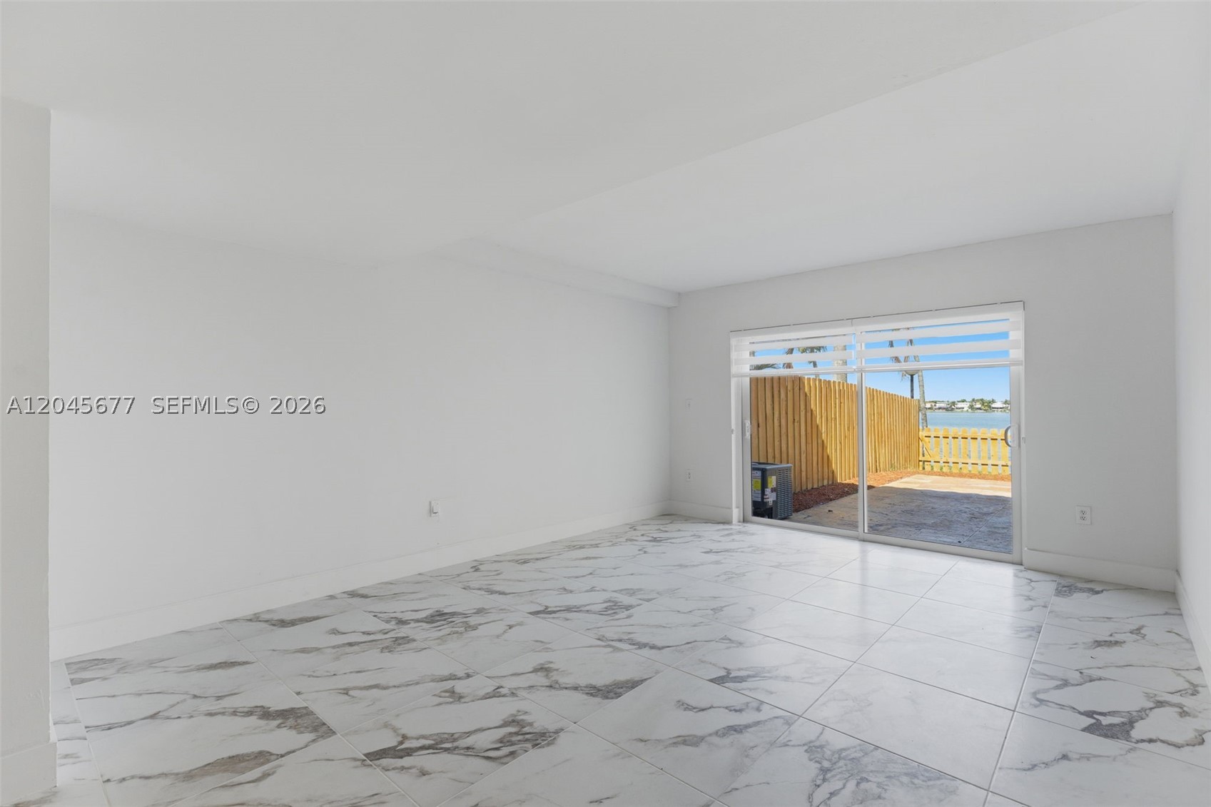 MARINA REAL CONDO NO 3 - Residential