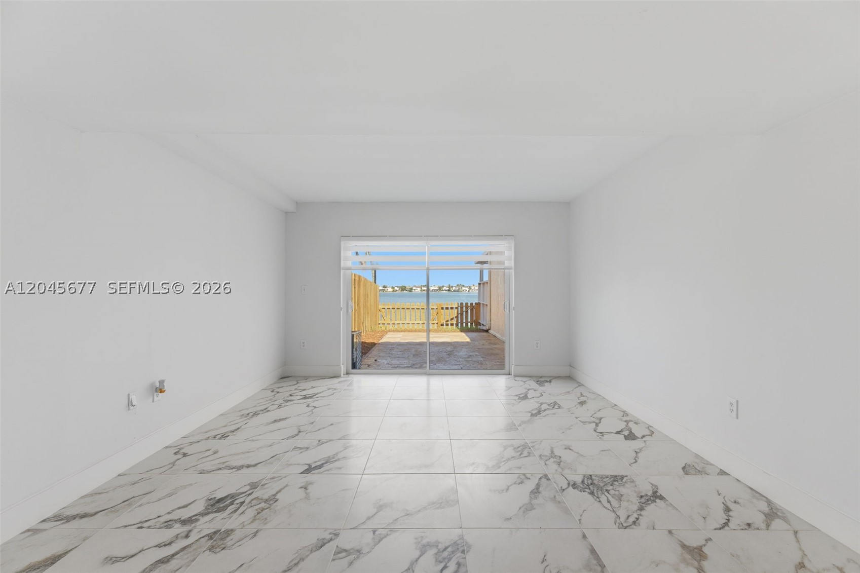 MARINA REAL CONDO NO 3 - Residential