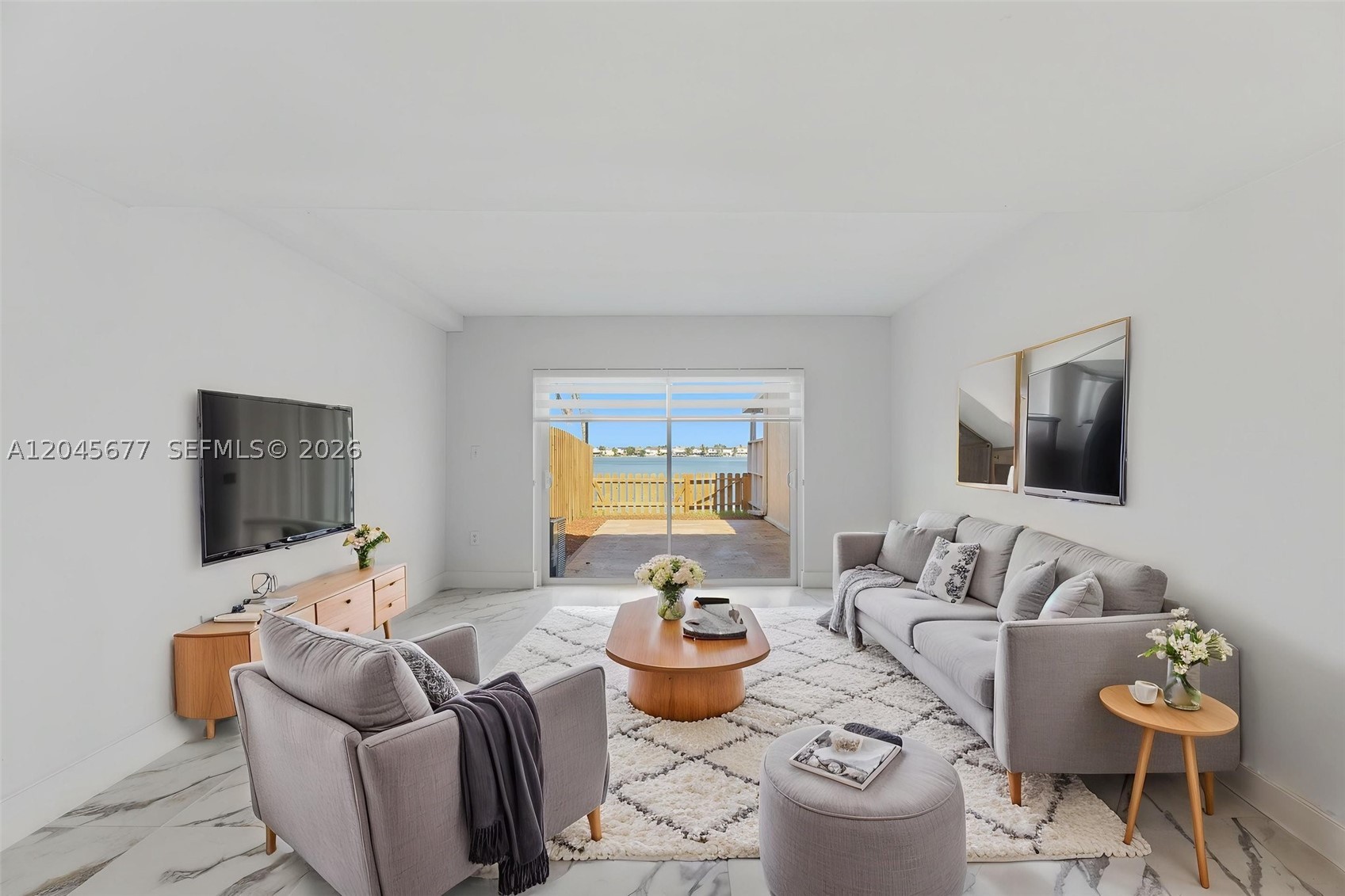 MARINA REAL CONDO NO 3 - Residential