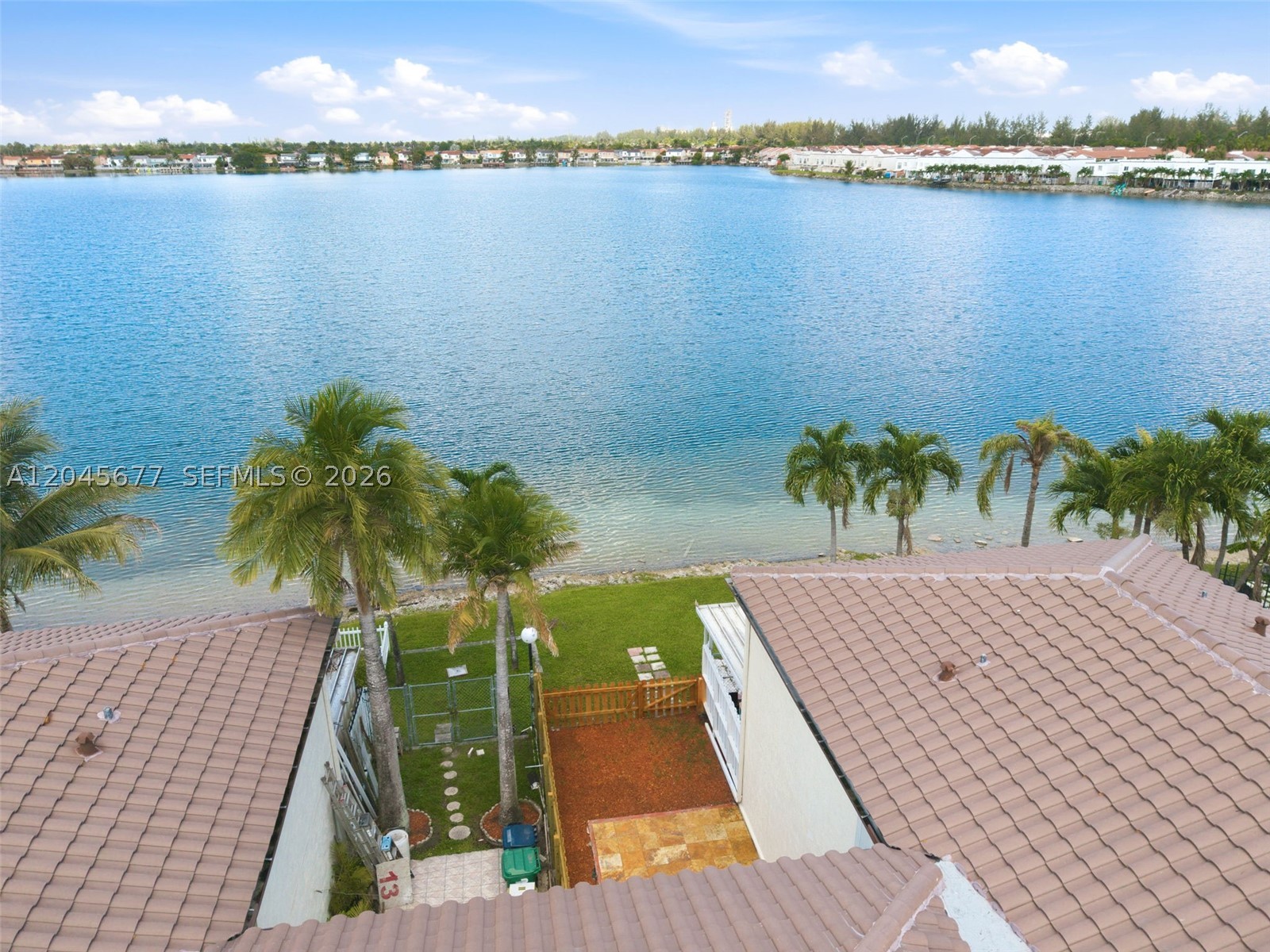 MARINA REAL CONDO NO 3 - Residential