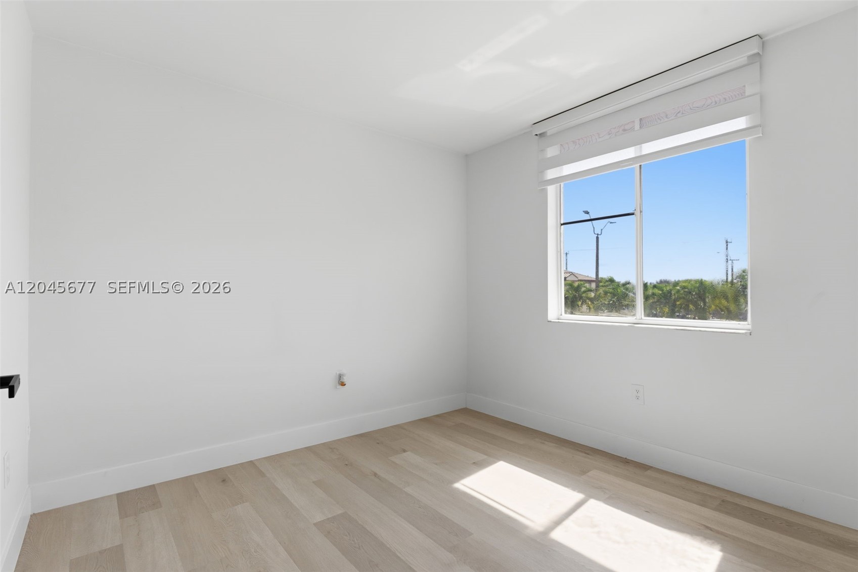 MARINA REAL CONDO NO 3 - Residential