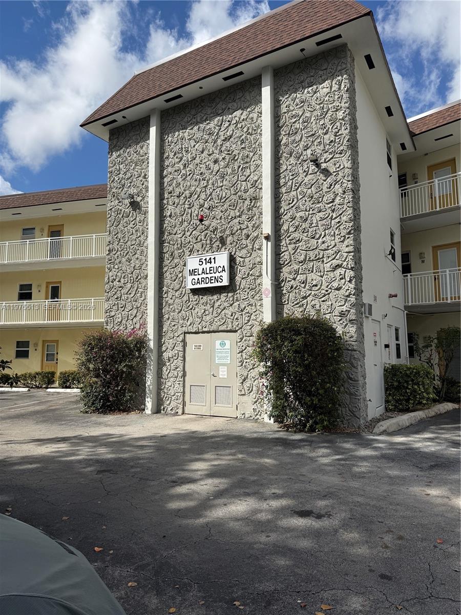 MELALEUCA GARDENS CONDO - Residential