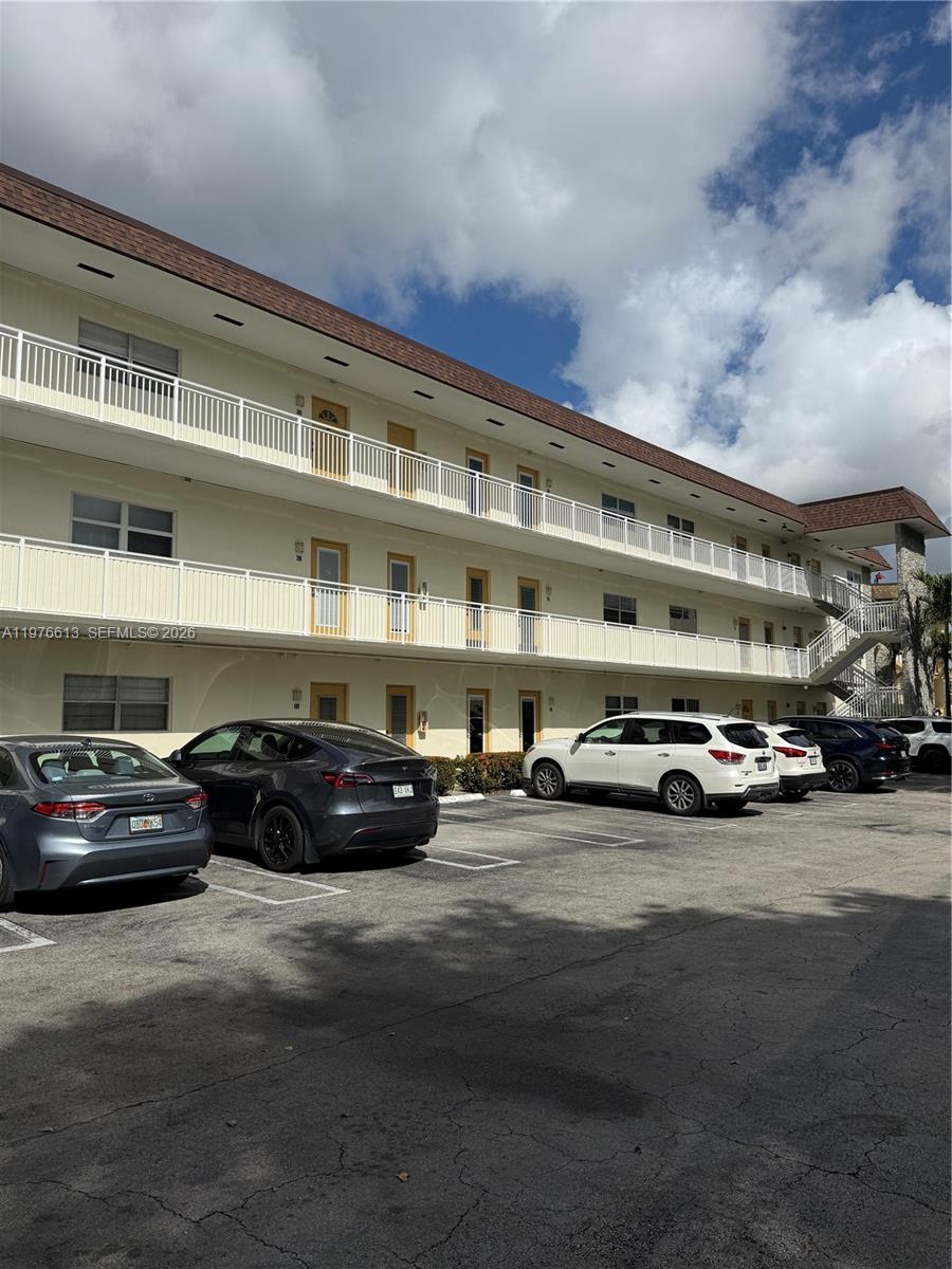 MELALEUCA GARDENS CONDO - Residential