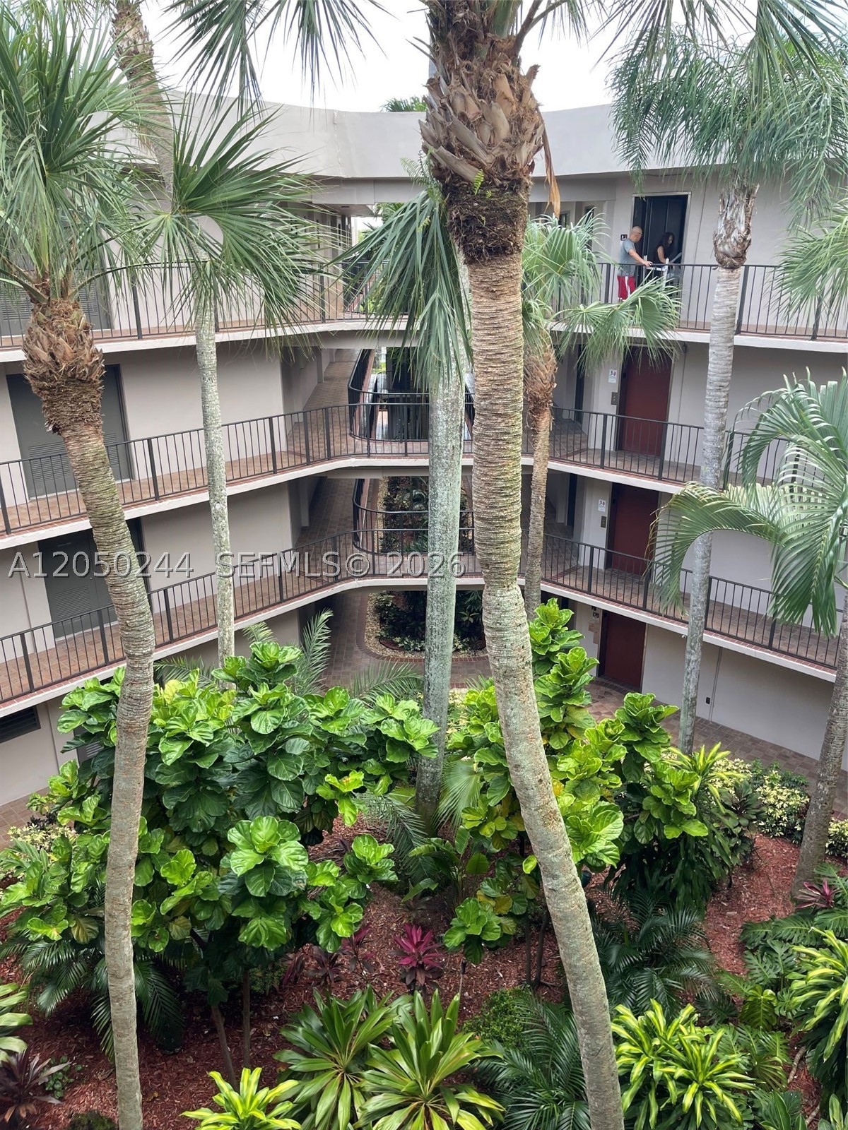 HORIZONS WEST CONDO #4 - Residential Lease