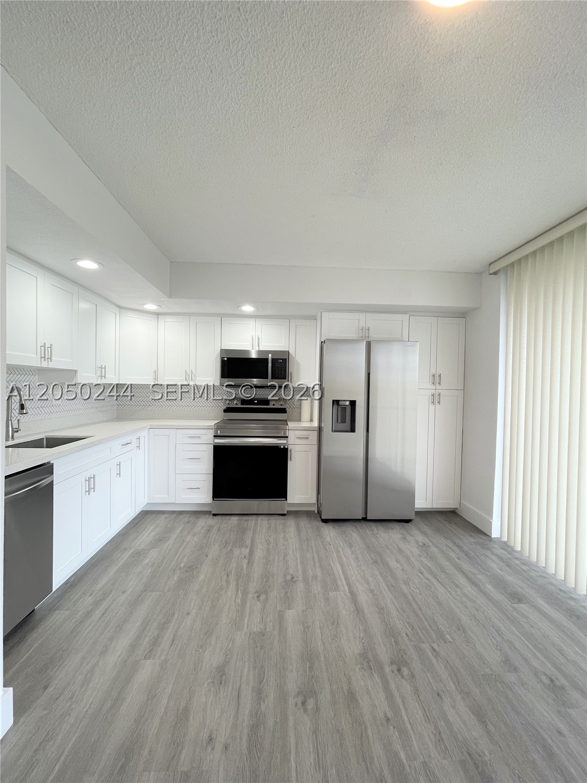 HORIZONS WEST CONDO #4 - Residential Lease