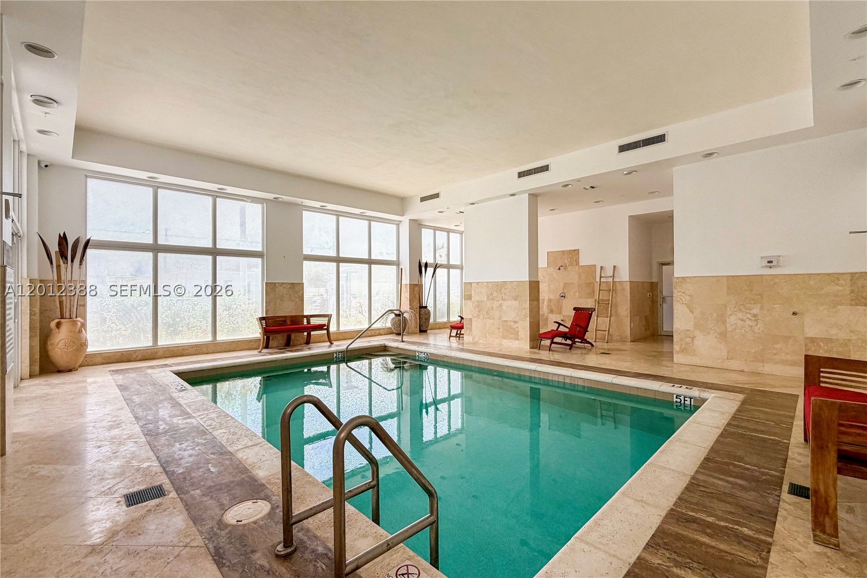 GATEWAY TO THE GROVE COND - Residential