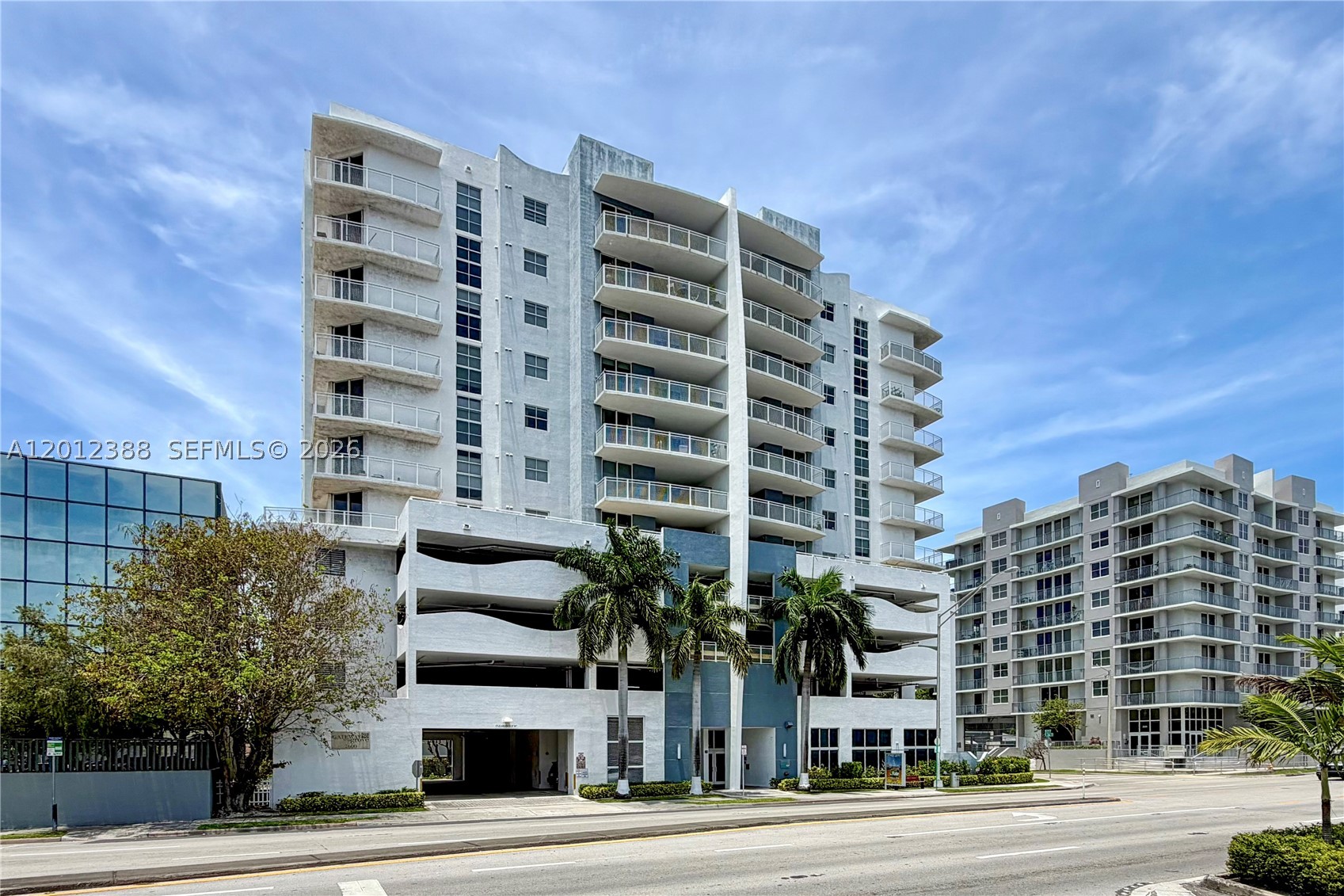 GATEWAY TO THE GROVE COND - Residential