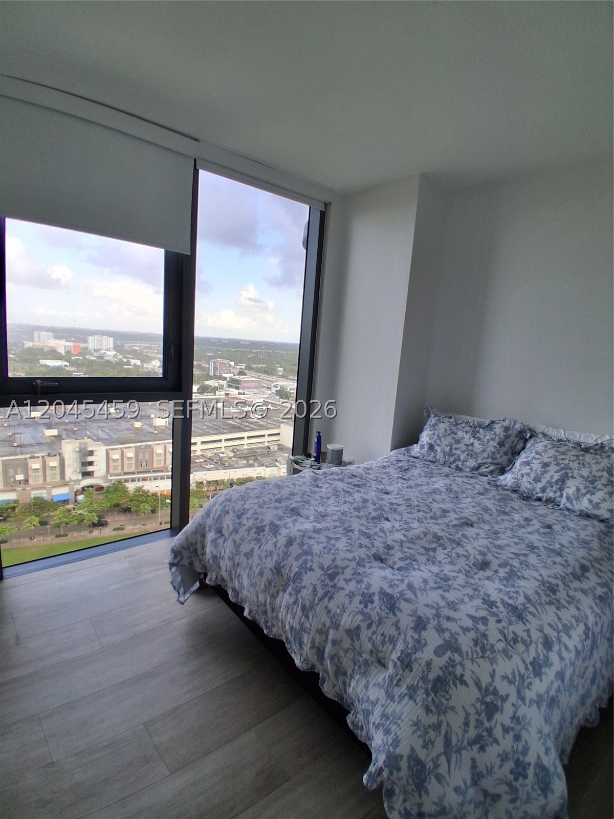 3401 MIDTOWN CONDO - Residential Lease