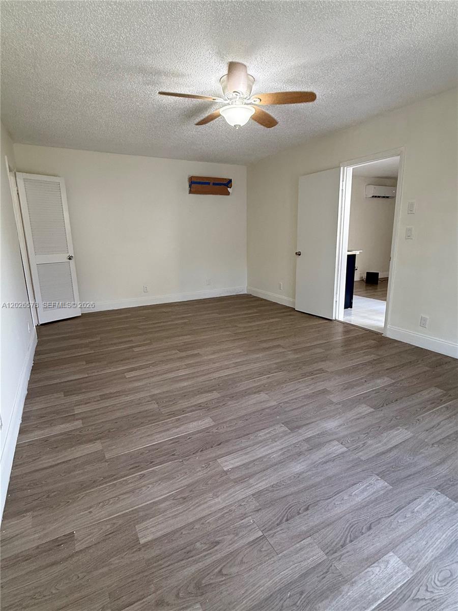 LAUDERDALE MANOR HOMESITE - Residential Lease