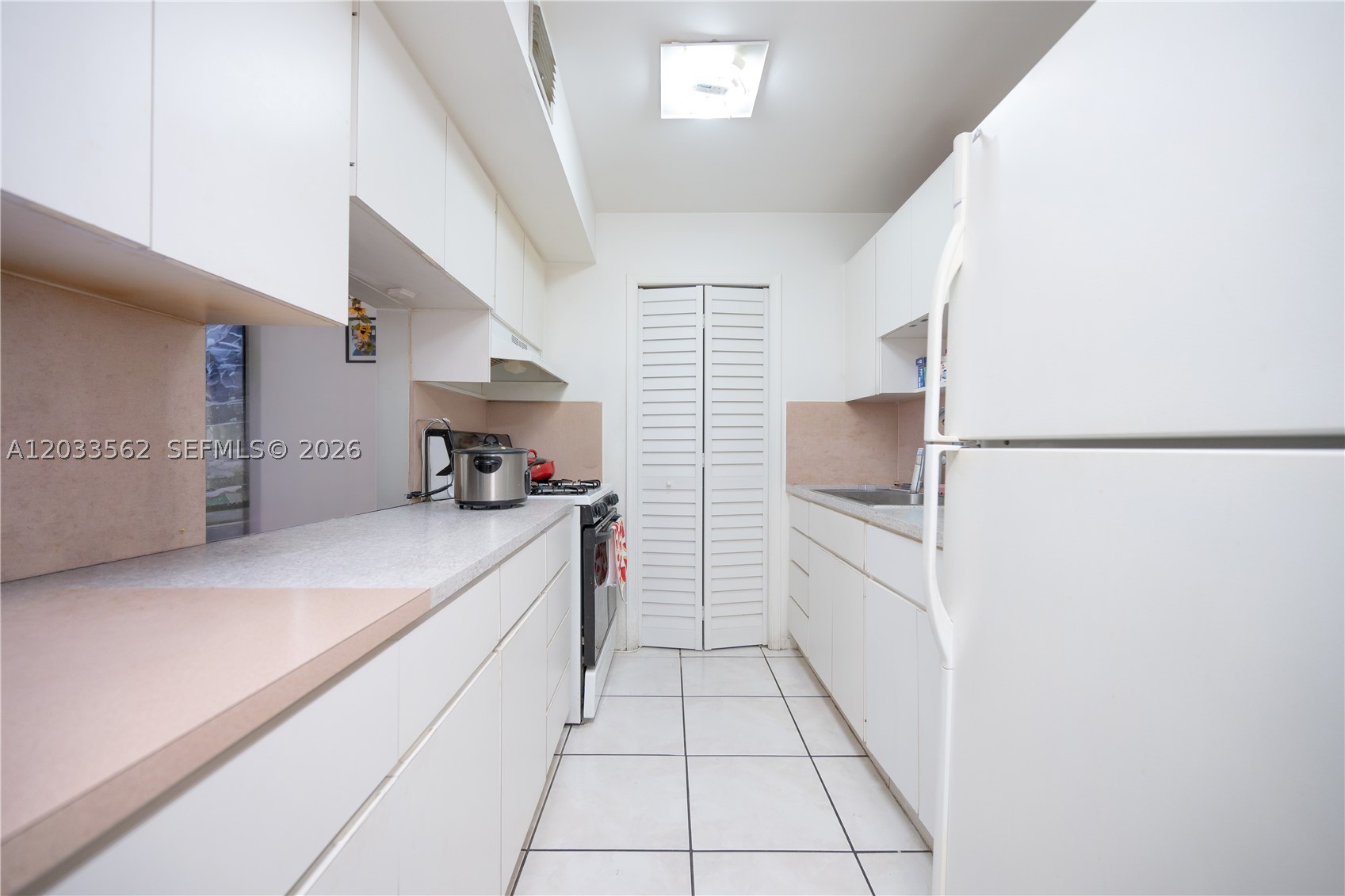 WESTLAND PLAZA CONDO - Residential