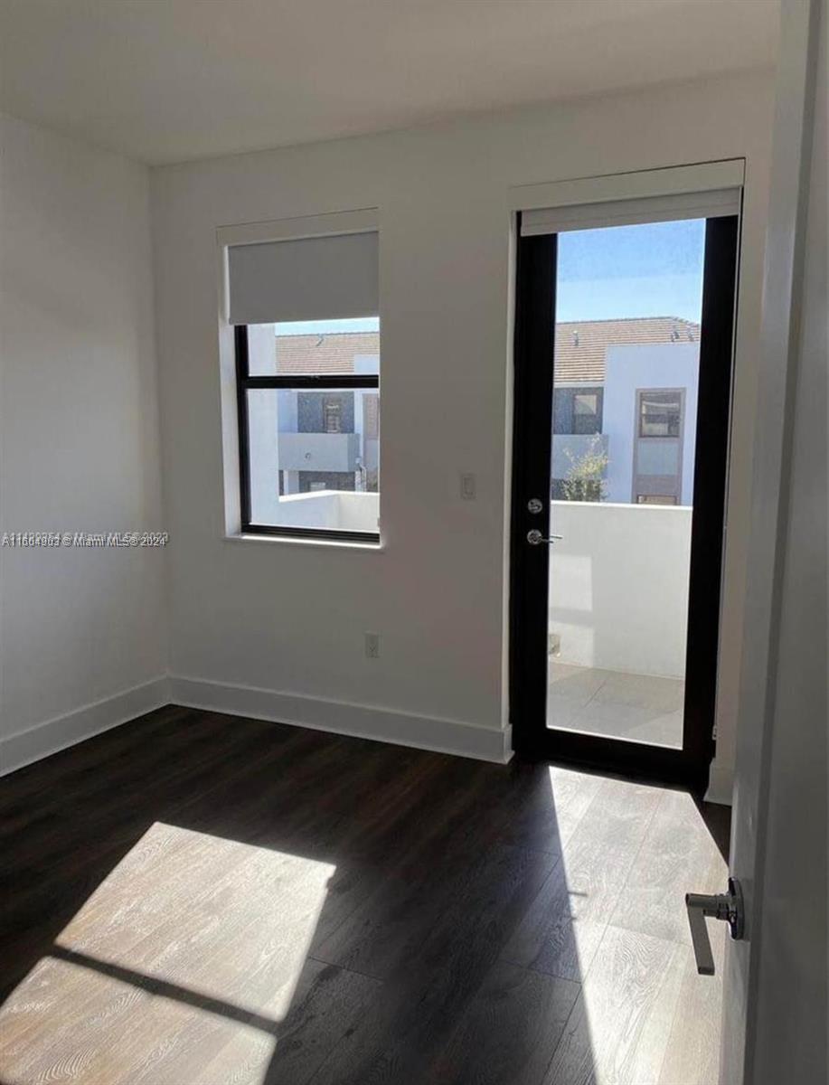 KILLIAN COMMONS - Residential