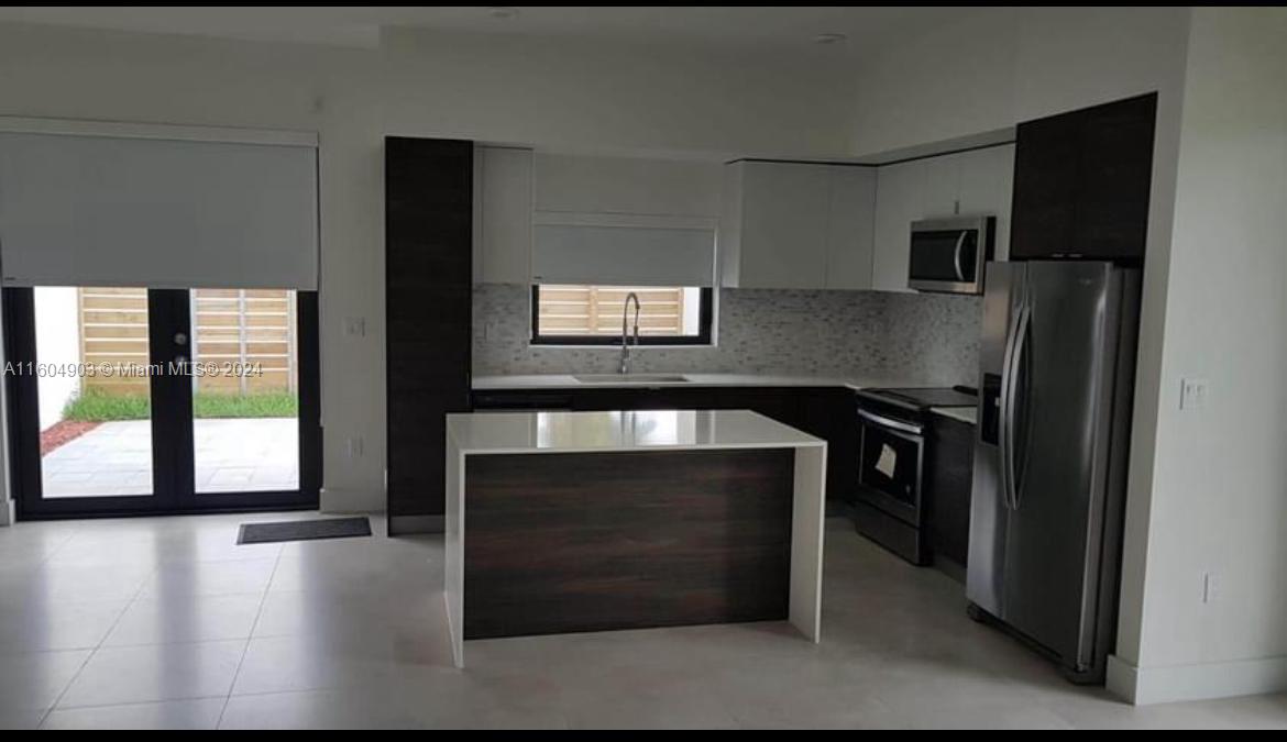 KILLIAN COMMONS - Residential