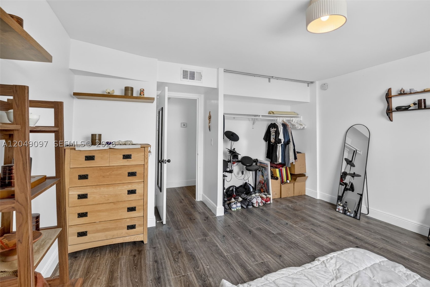 CHELSEA BAYVIEW CONDO - Residential