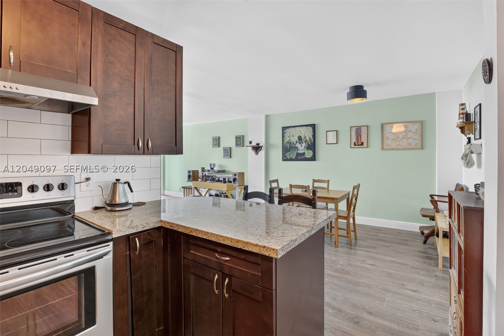 CHELSEA BAYVIEW CONDO - Residential