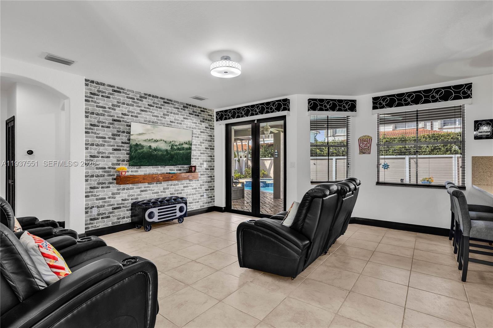 CAMINO REAL ESTATES - Residential