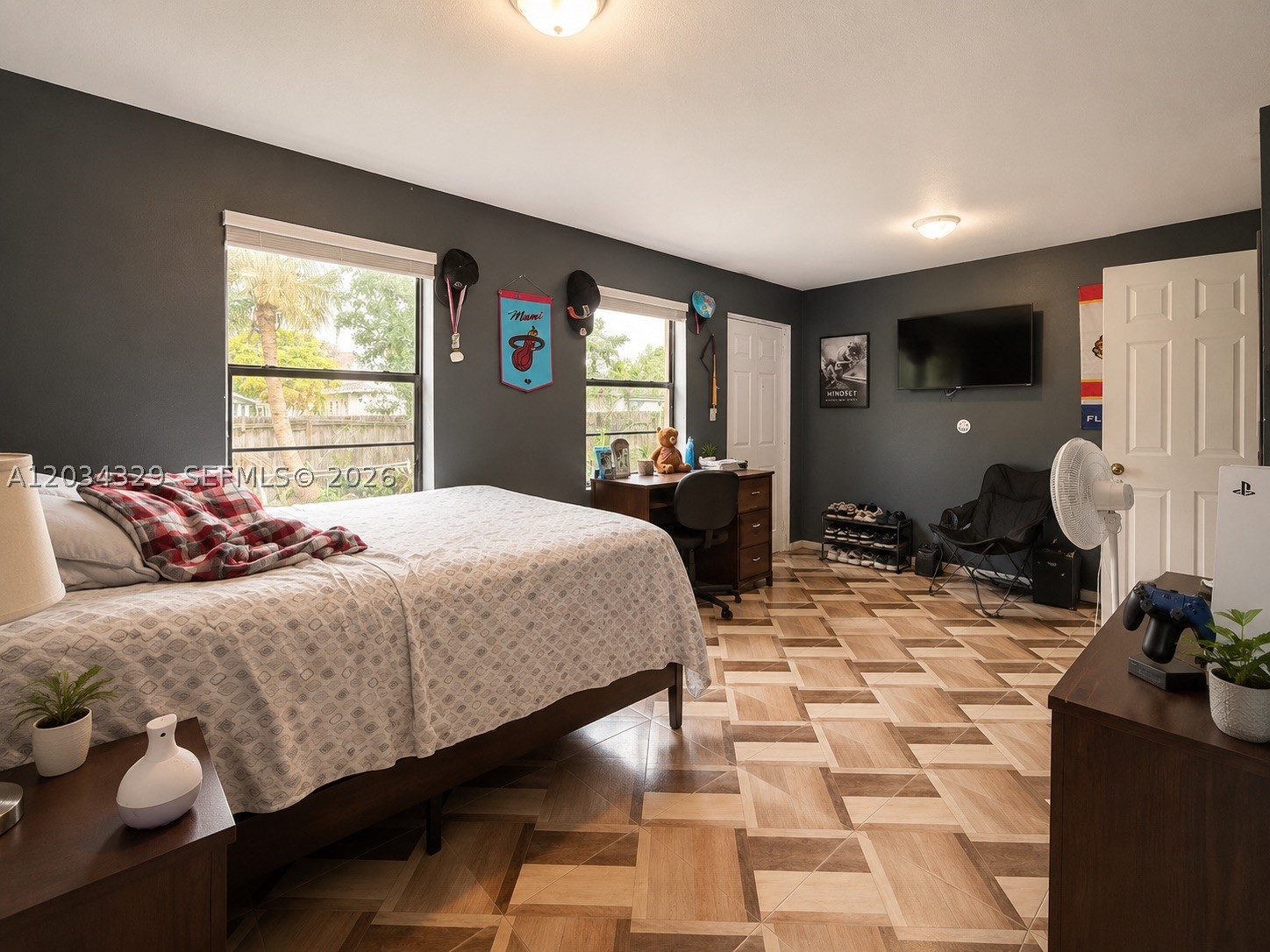 22ND AVE MANOR - Residential