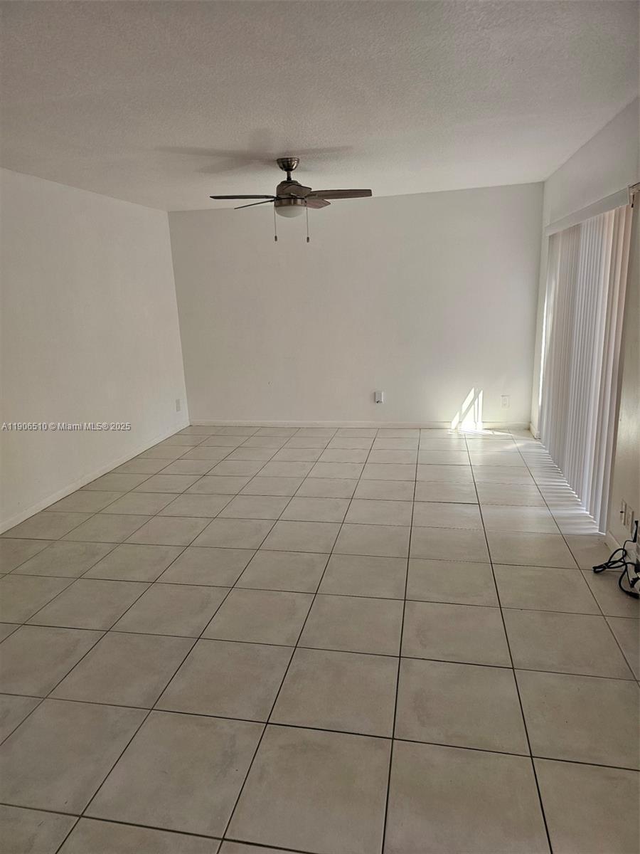 COURTYARDS AT BOCA I - Residential Lease