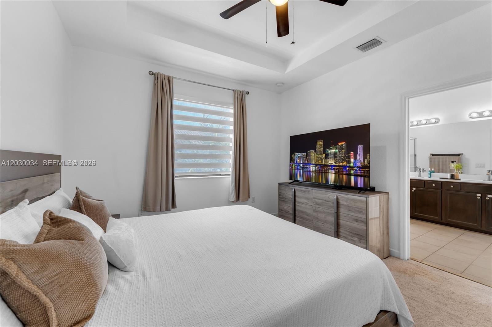 COCO PALM VILLAS - Residential Lease