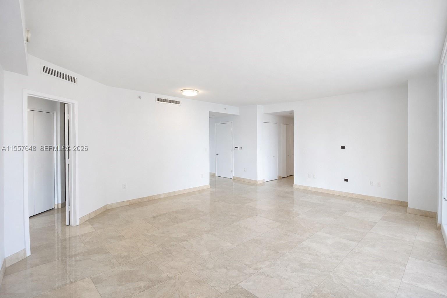 CARBONELL CONDO - Residential