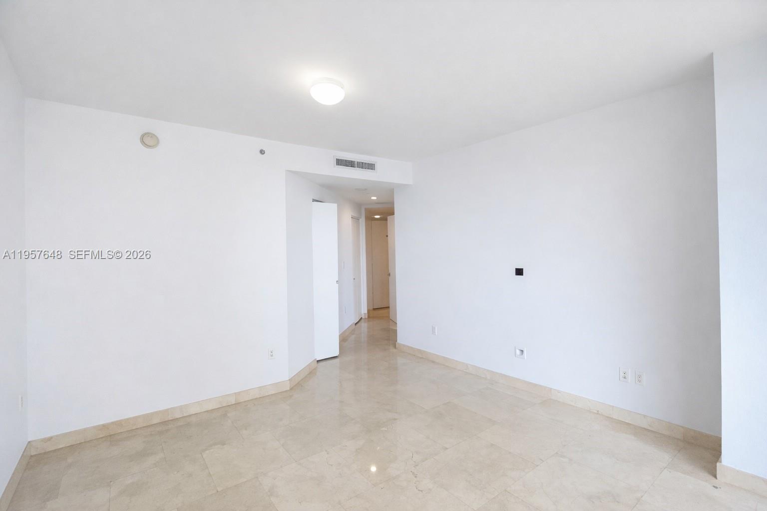 CARBONELL CONDO - Residential