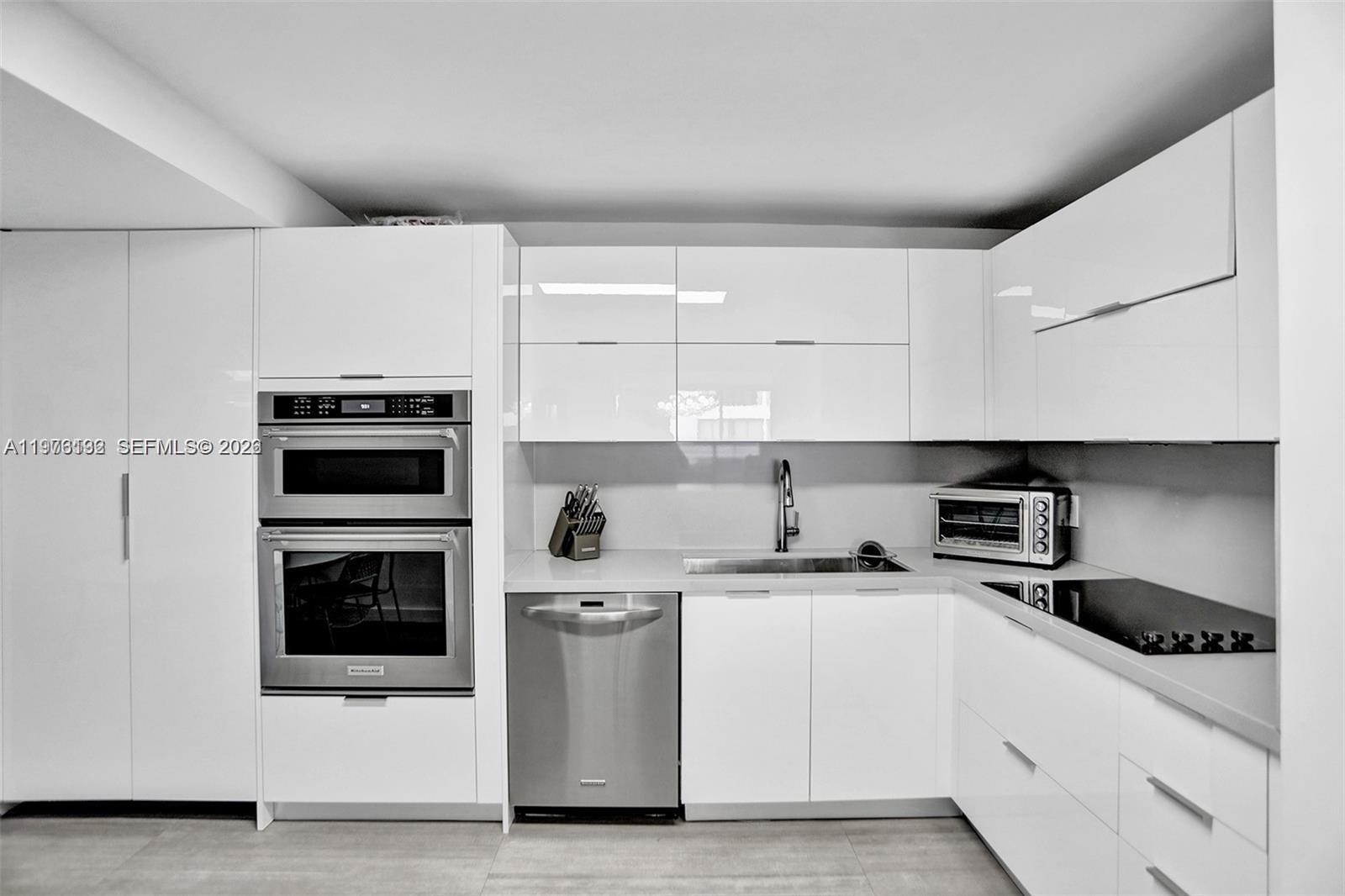 OLYMPUS CONDO PHASE - Residential